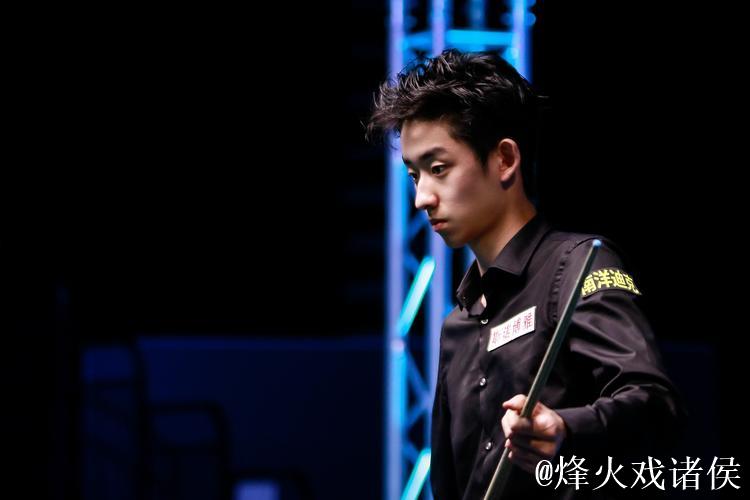 吴宜泽6-0零封霍金斯 强势挺进斯诺克国锦赛四强 吴宜泽6-0零封霍金斯 强势挺进斯诺克国锦赛四强